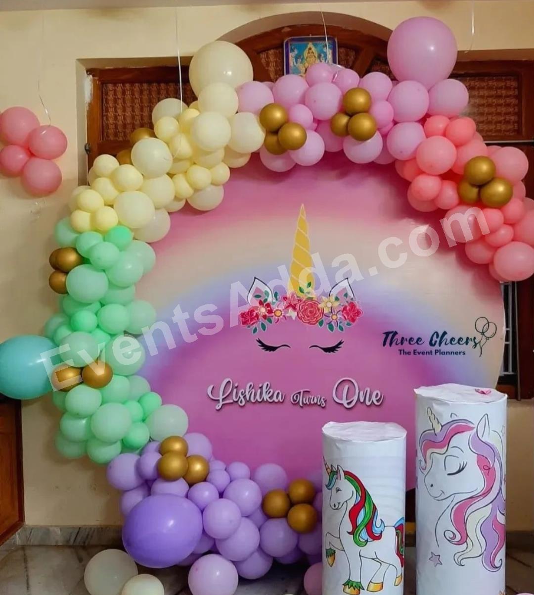 pastel-unicorn-first-birthday-decoration-3.jpg