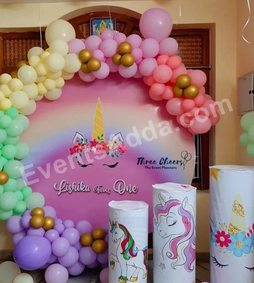 pastel-unicorn-first-birthday-decoration-4.jpg