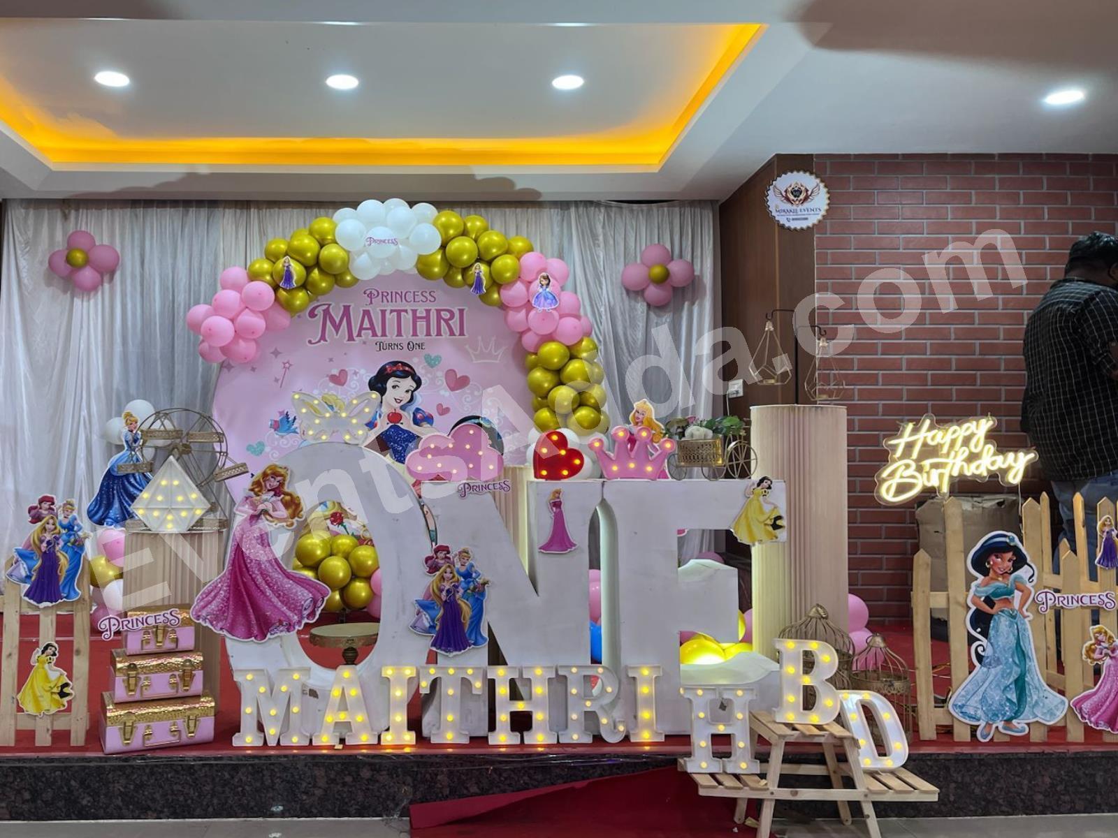 princess-themed-first-birthday-decoration-4.jpg