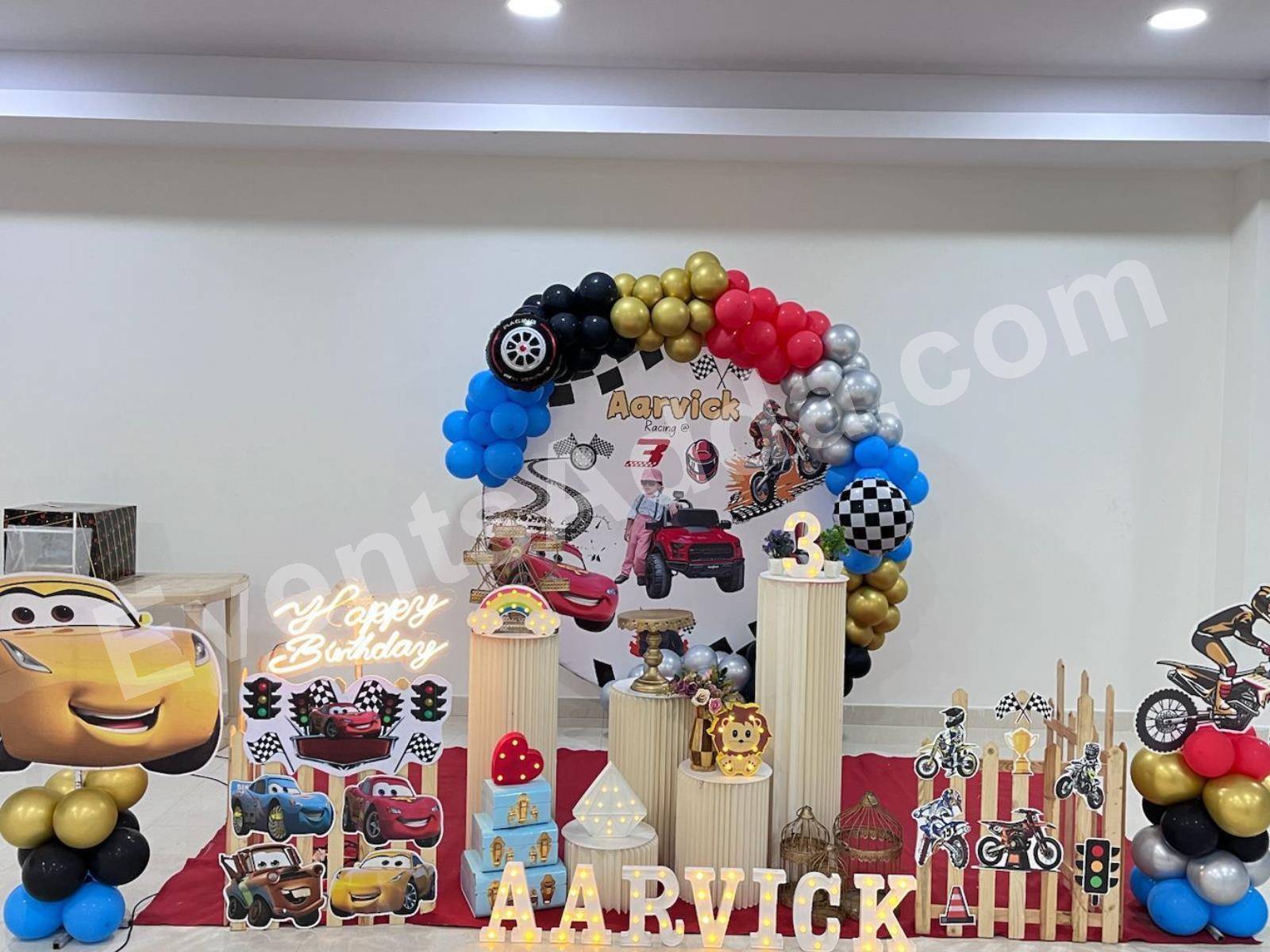 racing-cars-birthday-balloon-decoration-2.jpg