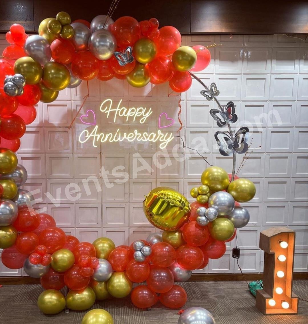 red-and-gold-first-anniversary-balloon-decoration-4.jpg
