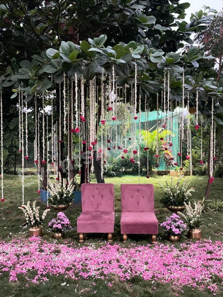 romantic-pink-floral-garden-swing-decoration-2.jpg