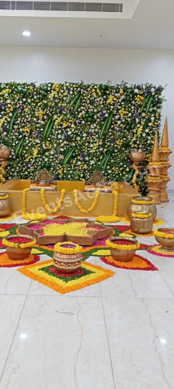 royal-floral-couple-haldi-ceremony-decoration-4.jpg