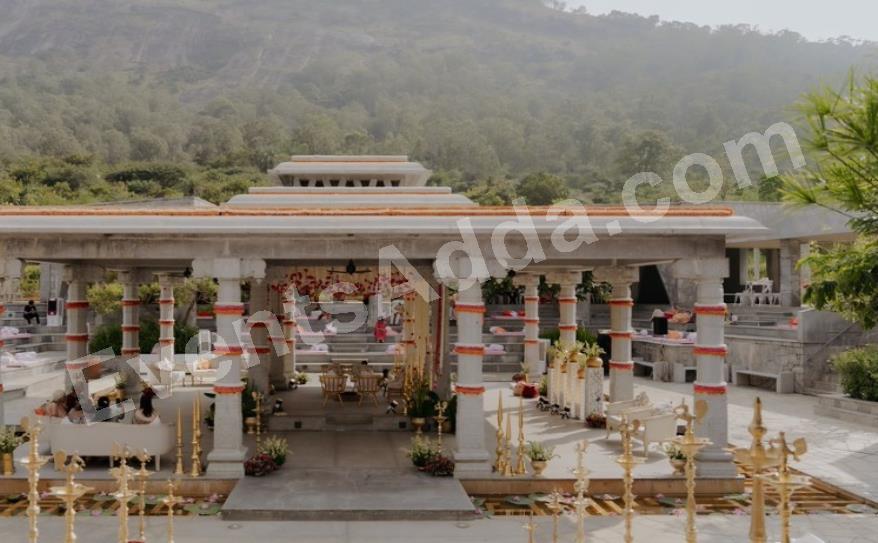 royal-open-air-temple-mandap-wedding-decoration-4.jpg