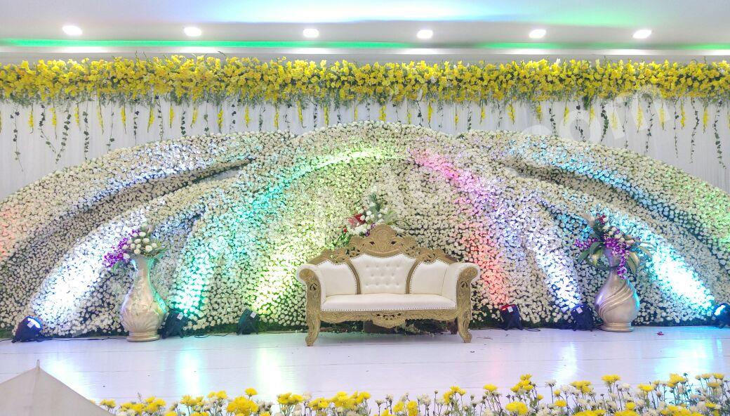 royal-white-floral-wave-wedding-stage-decoration in Chandigarh
