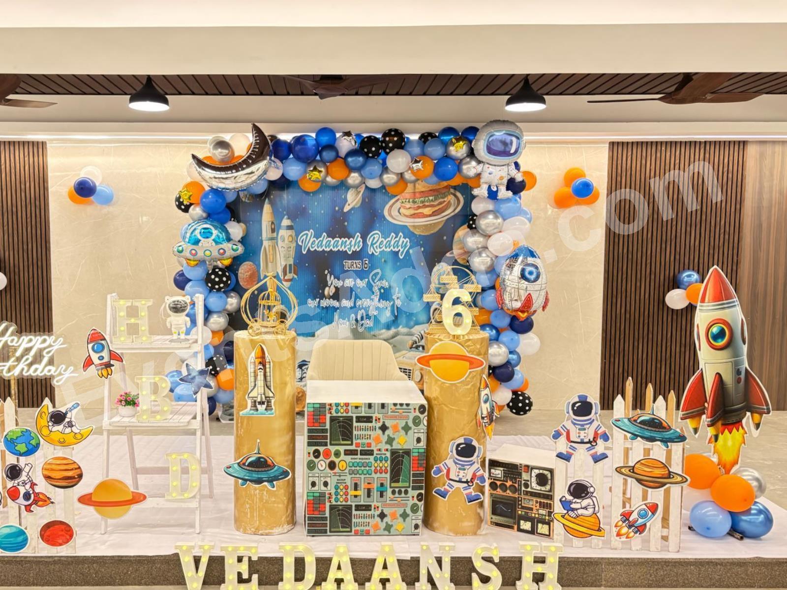 space-theme-birthday-decoration-4.jpg