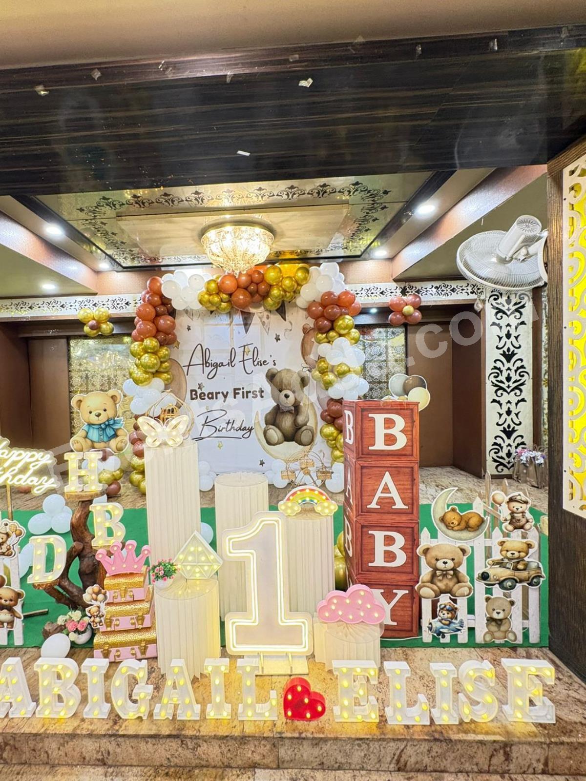 teddy-bear-themed-first-birthday-decoration-4.jpg