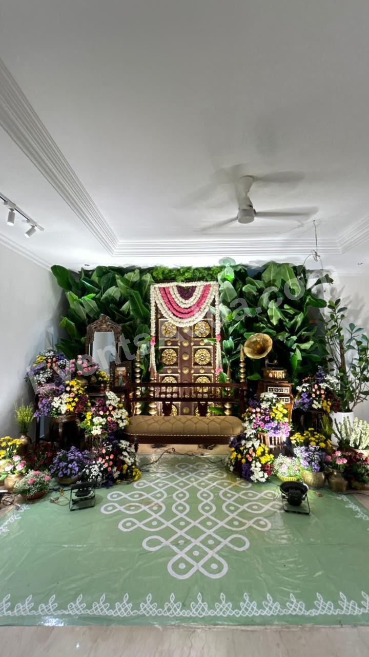 Traditional Banana Leaf Floral Sofa Stage Decoration Decoration in Ahmedabad