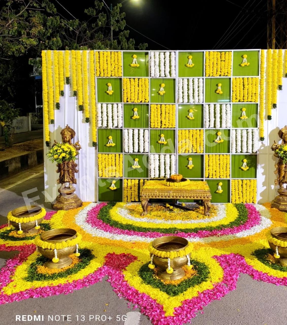 traditional-banana-leaf-grid-haldi-ceremony-decoration-3.jpg