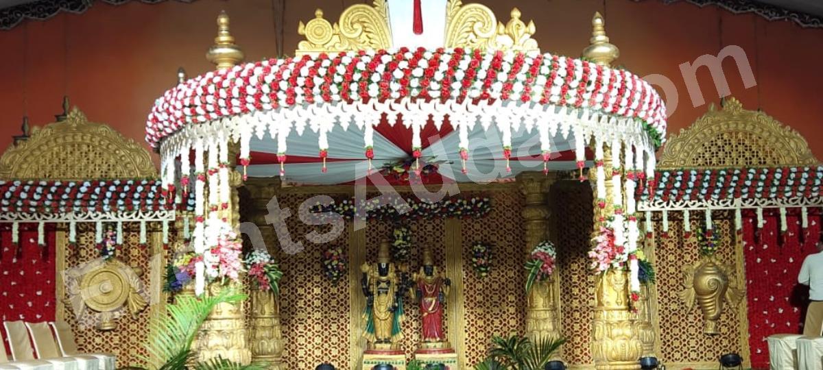 traditional-red--white-floral-mandap-decoration-2.jpg