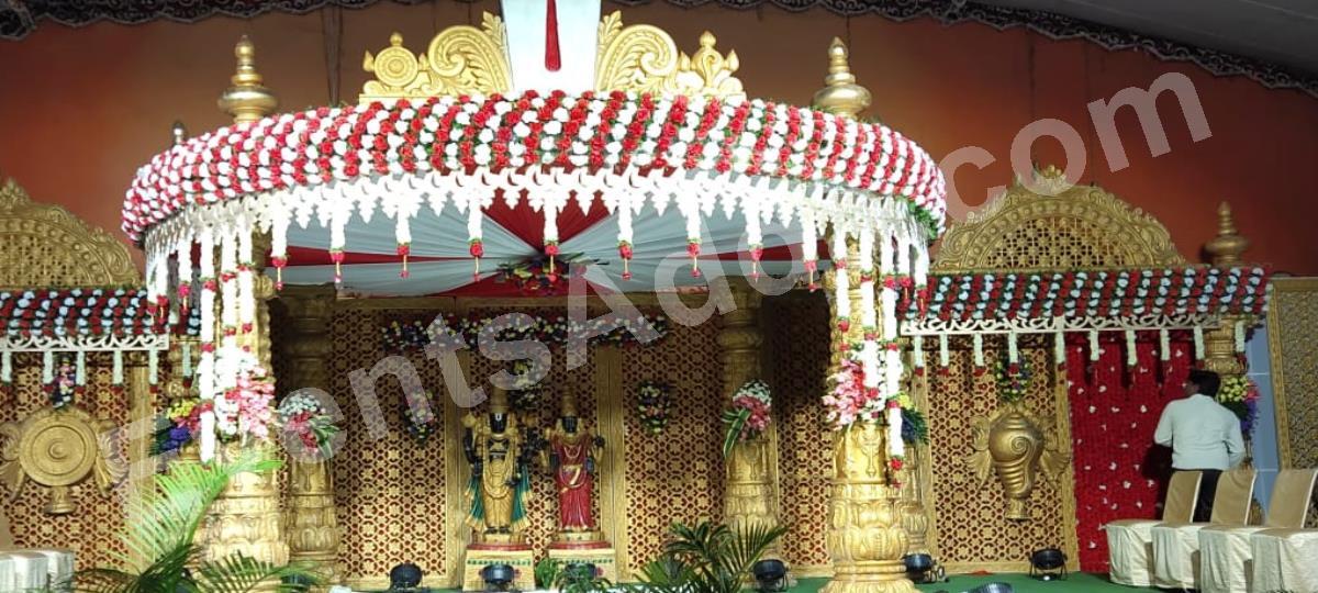 traditional-red--white-floral-mandap-decoration-4.jpg