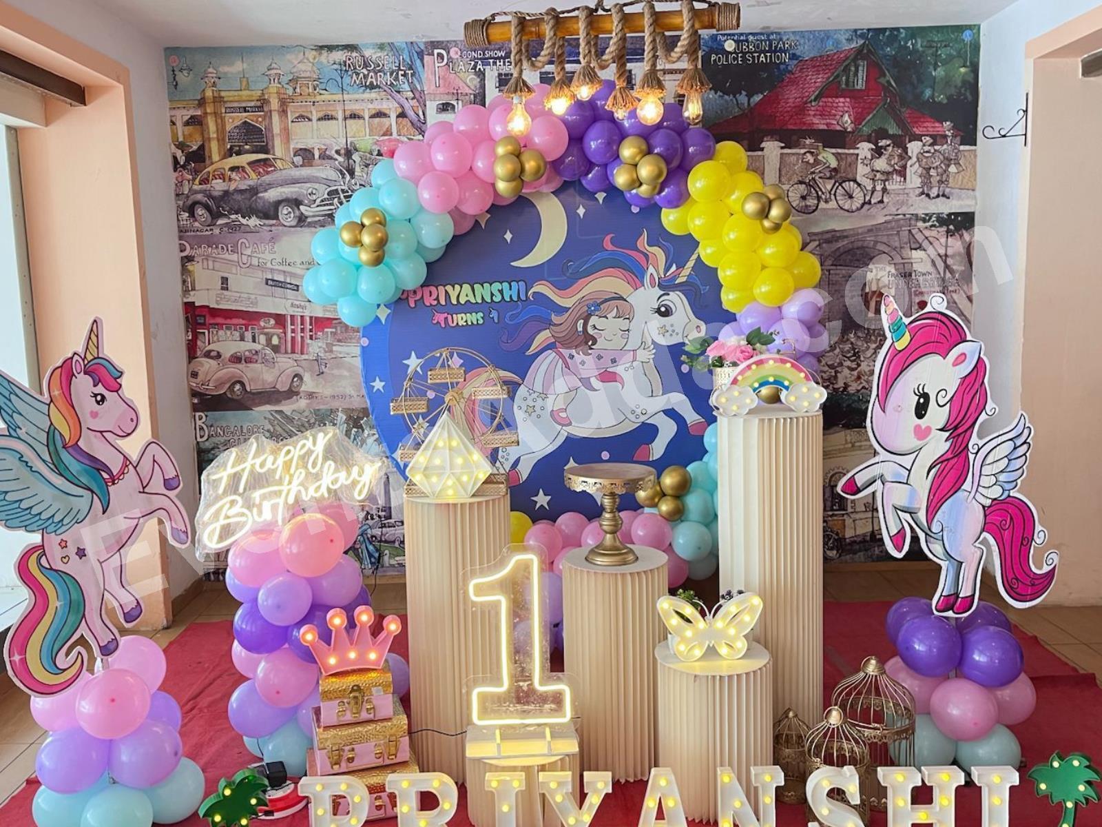 unicorn-themed-first-birthday-decoration-2.jpg