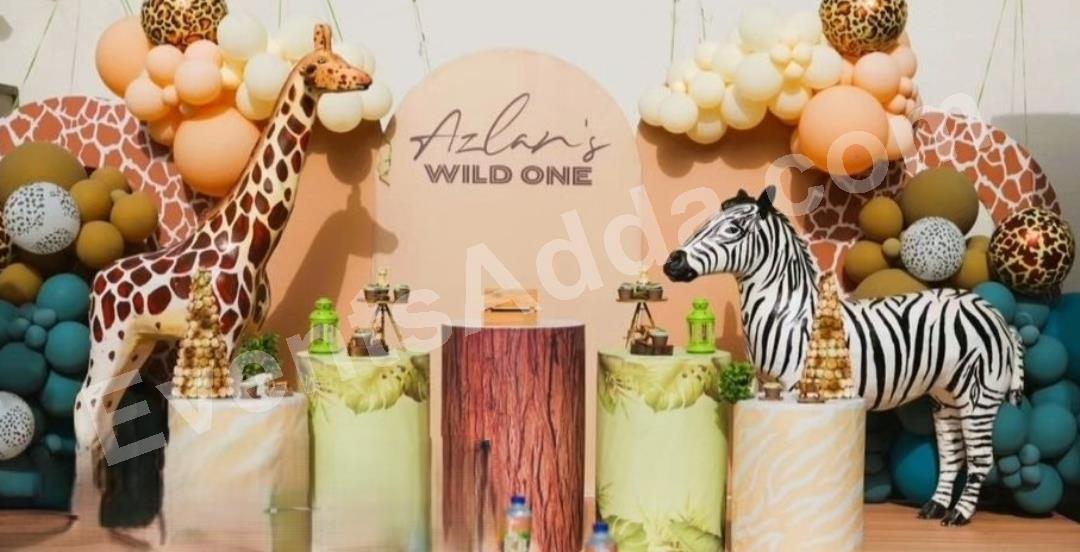wild-one-jungle-safari-birthday-decoration-2.jpg