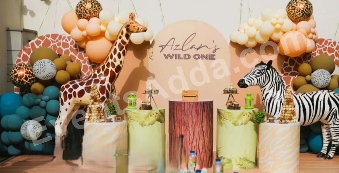 wild-one-jungle-safari-birthday-decoration-3.jpg
